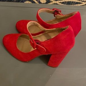 Mix No. 6 red suede heels